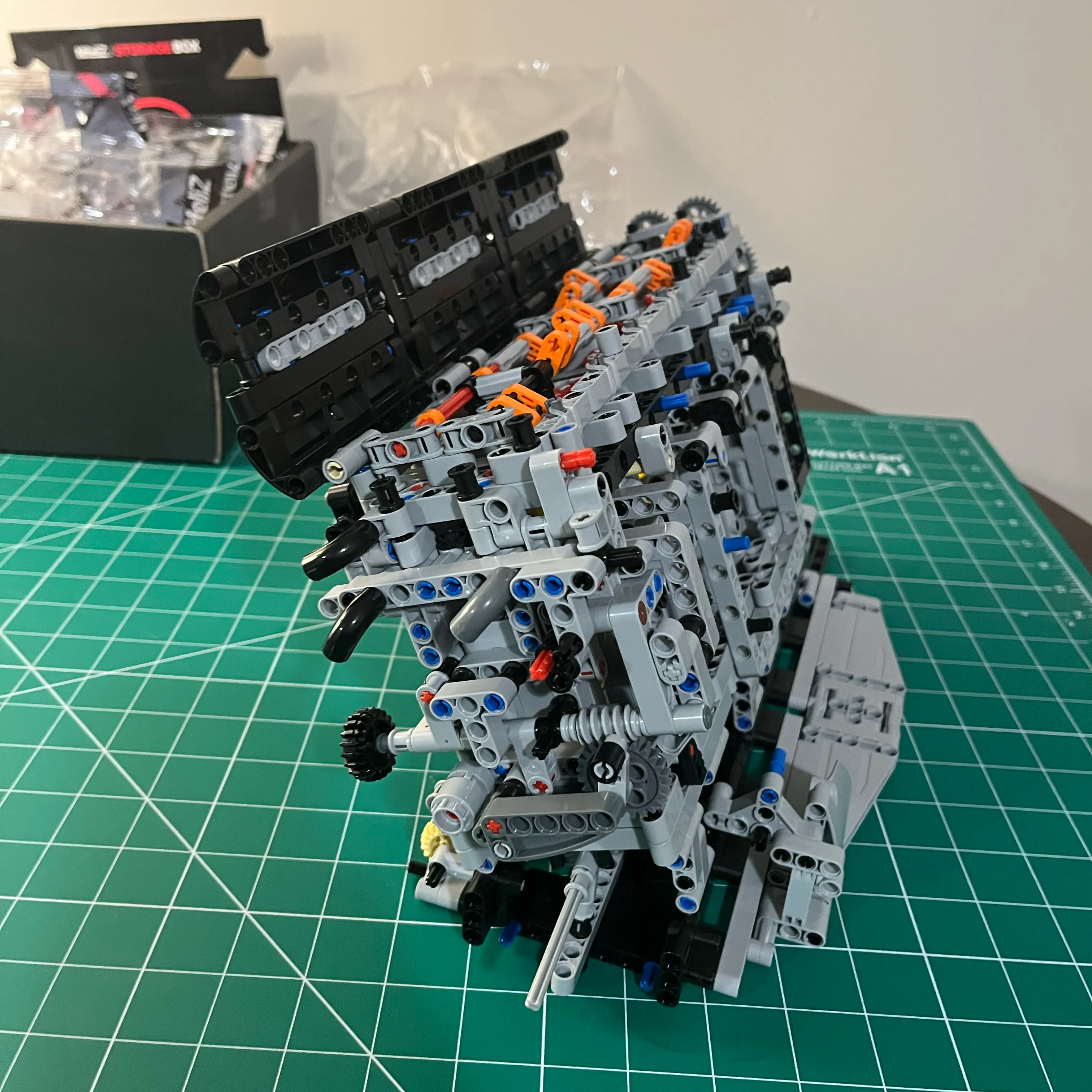 NifeliZ L6 Model Engine
