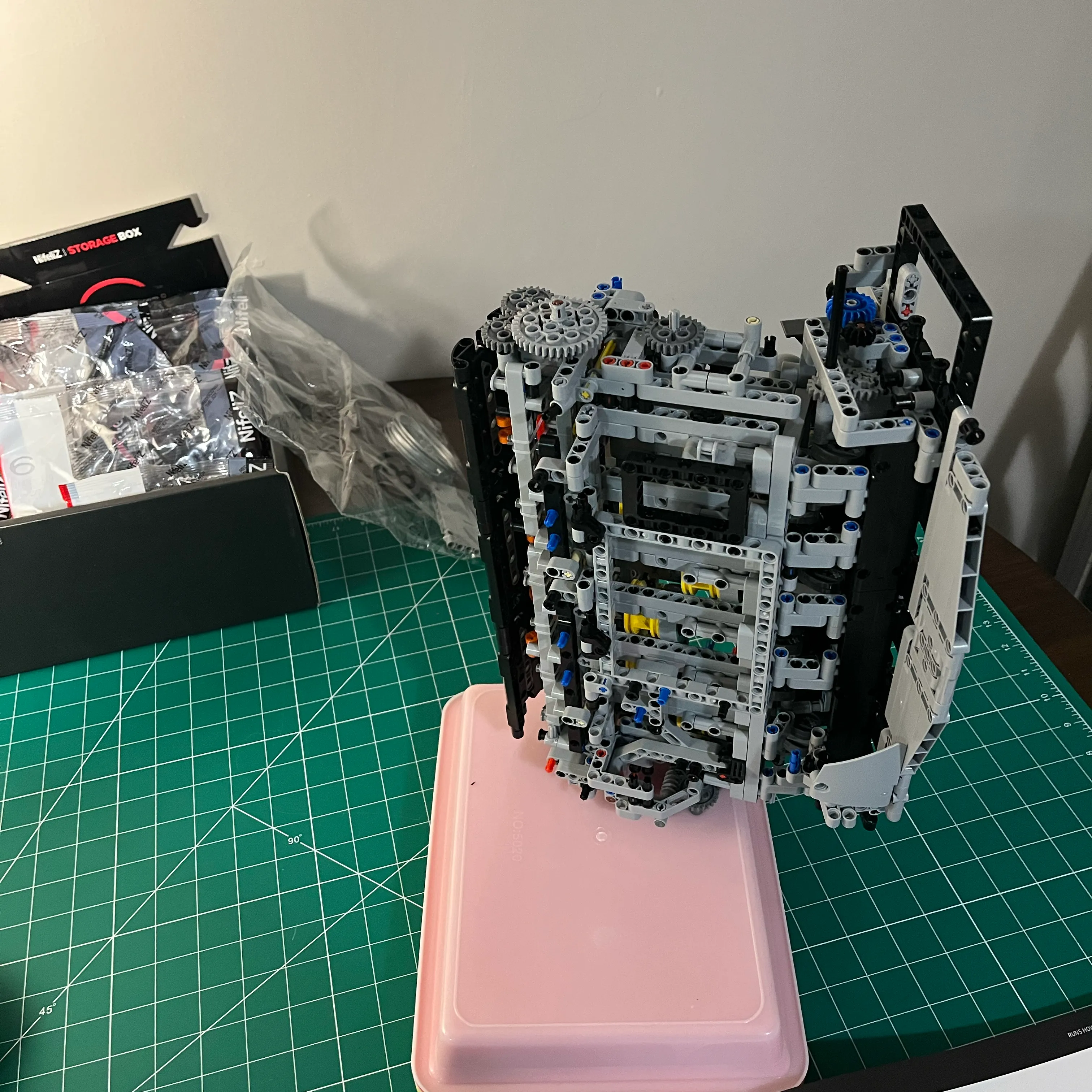 NifeliZ L6 Model Engine
