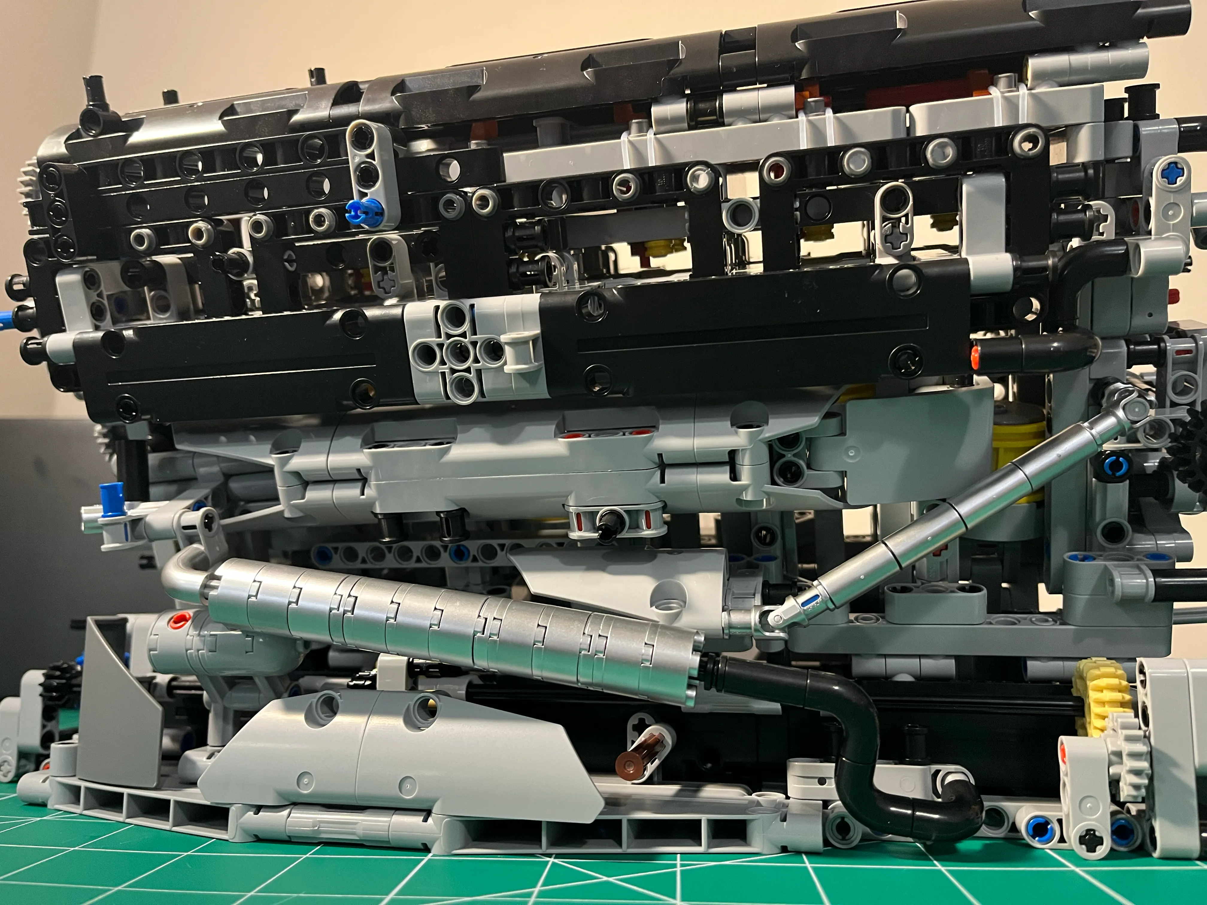 NifeliZ L6 Model Engine