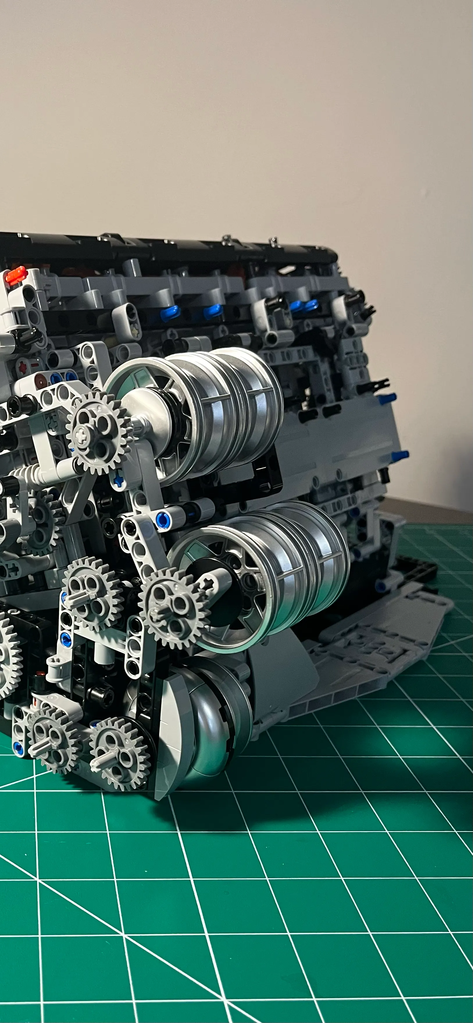 NifeliZ L6 Model Engine