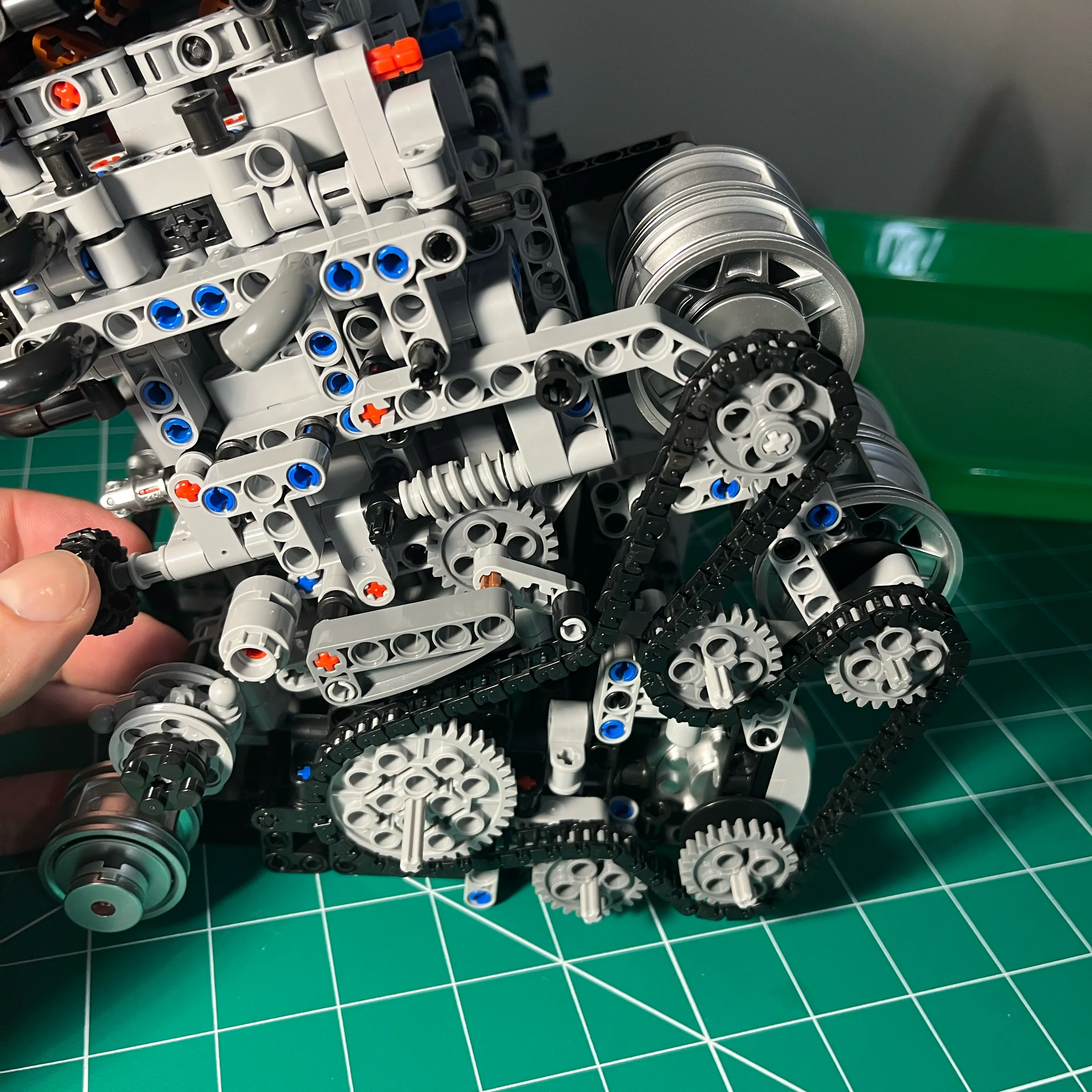 NifeliZ L6 Model Engine