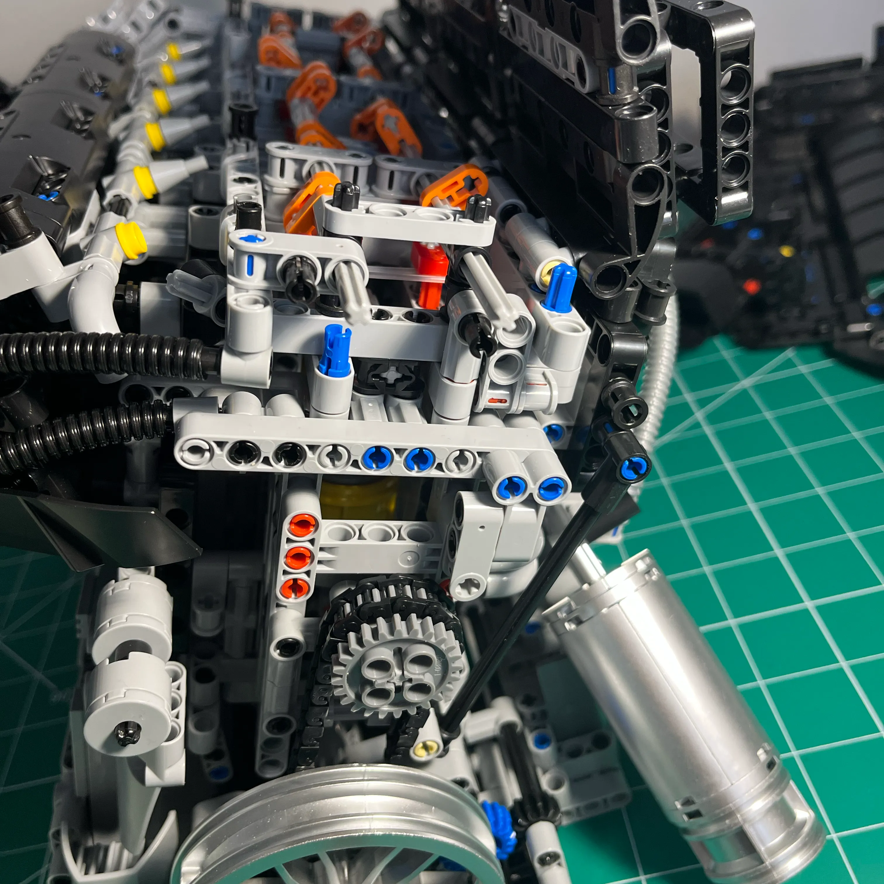 NifeliZ L6 Model Engine