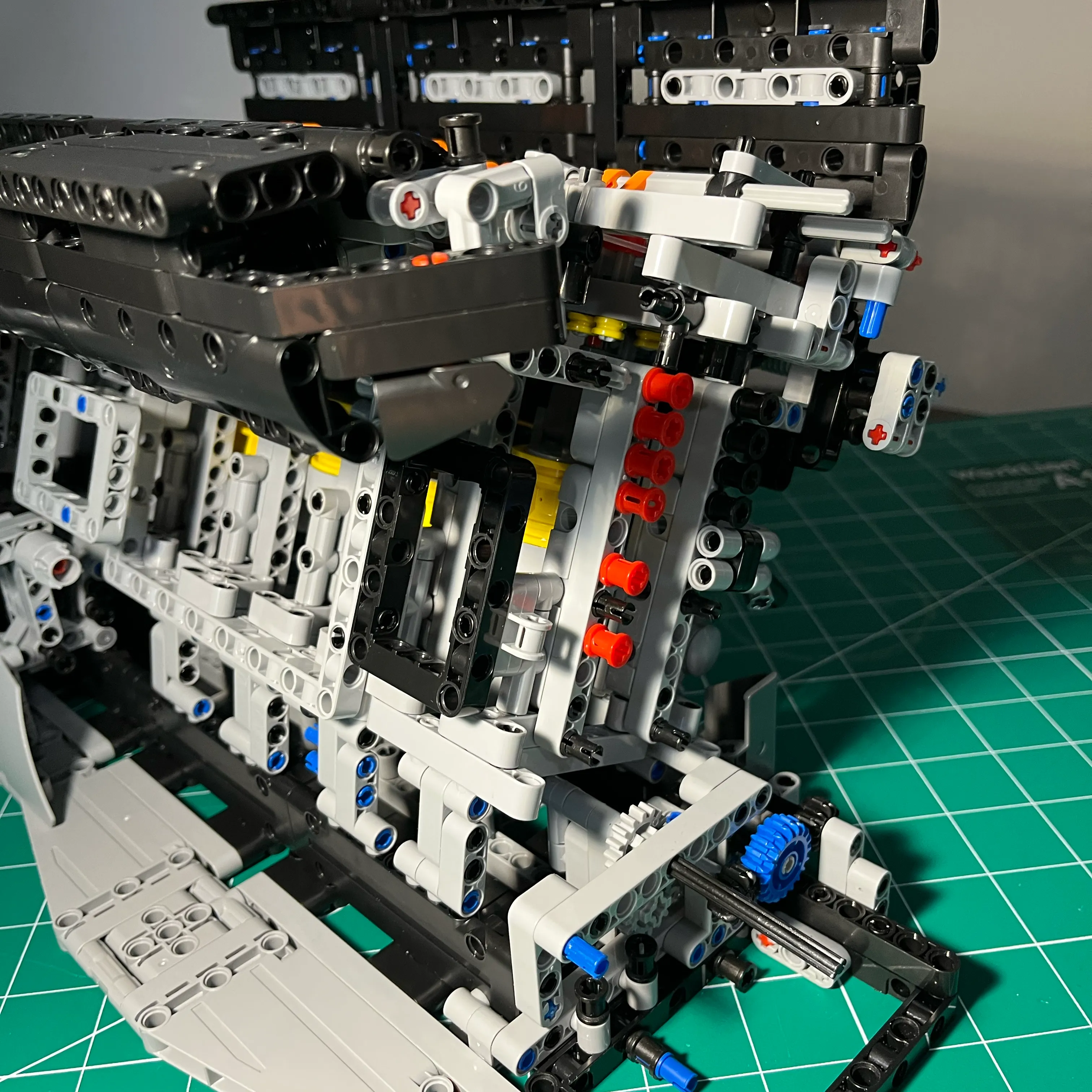 NifeliZ L6 Model Engine
