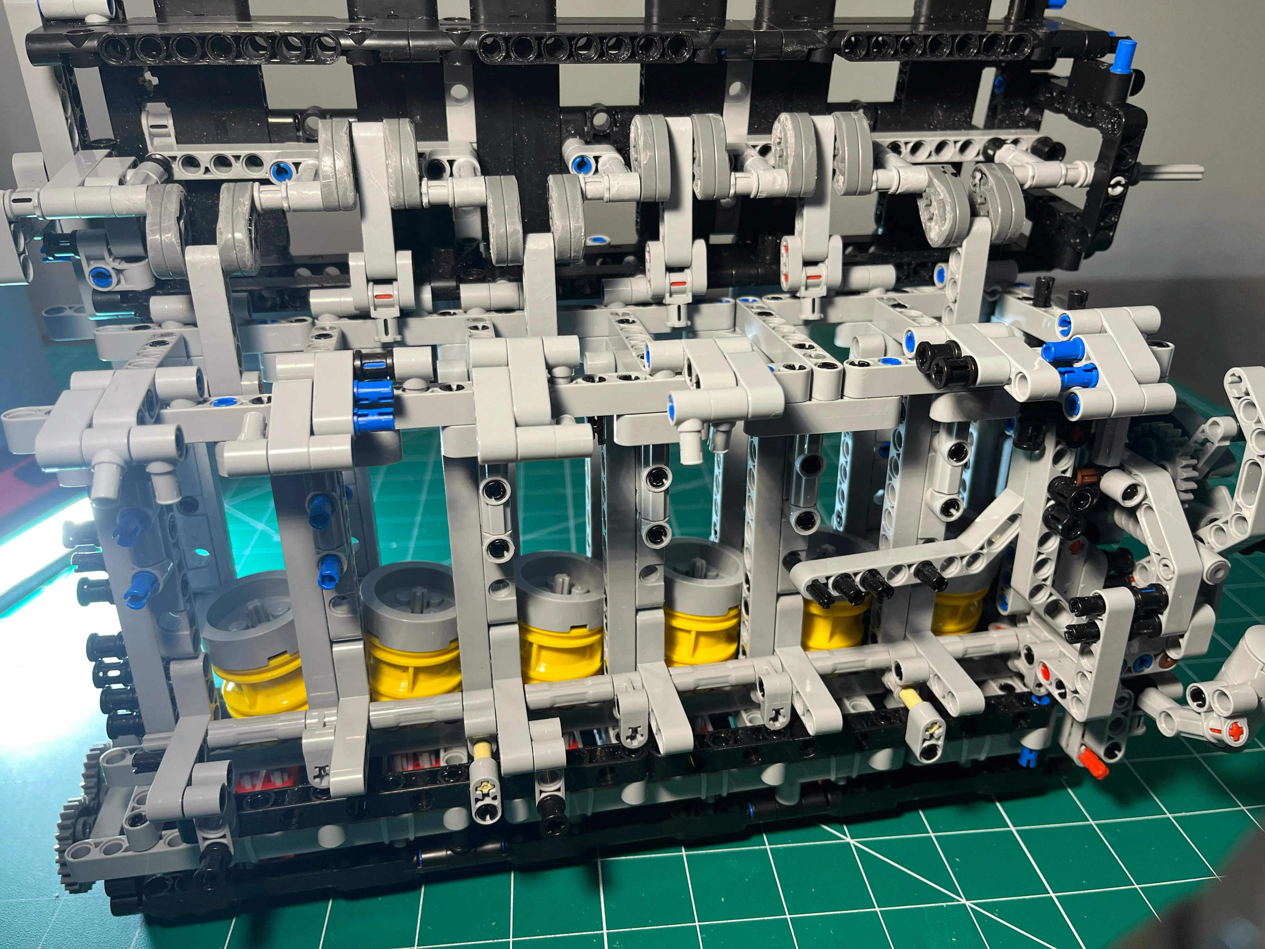 NifeliZ L6 Model Engine